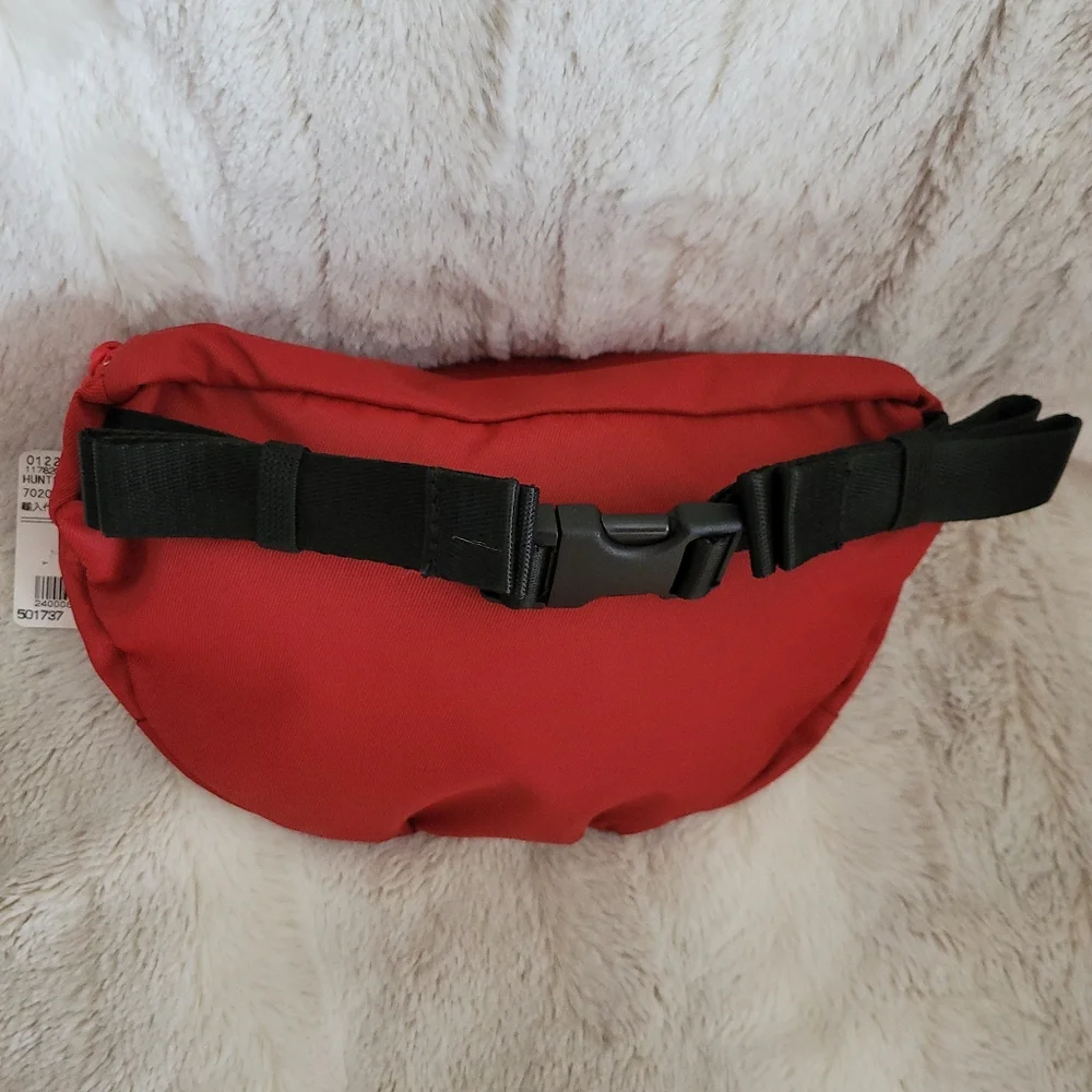 NWT. Hunter Red Belt Body Bag - Picture 3 of 4